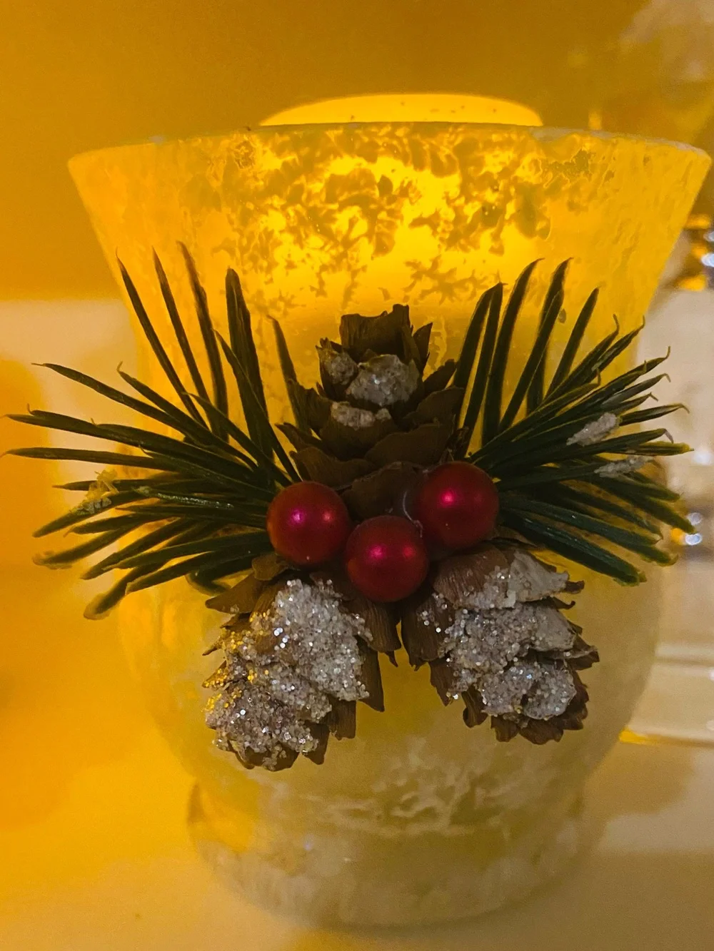 Festive Pinecone & Red Berry Holiday Candle Holder